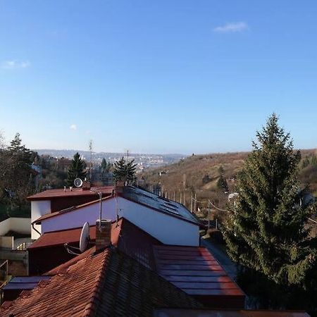 Apartment Trojska Praag Buitenkant foto
